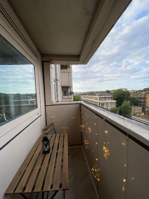 דירות Comfy Entire Flat With City View Balcony In Regents Park, Camden, Central לונדון מראה חיצוני תמונה